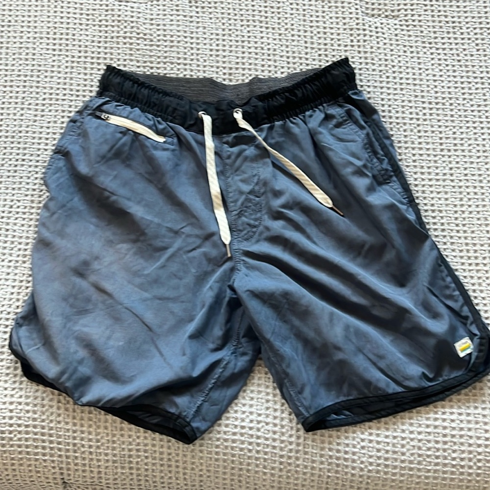 Vuori Banks Short 5"